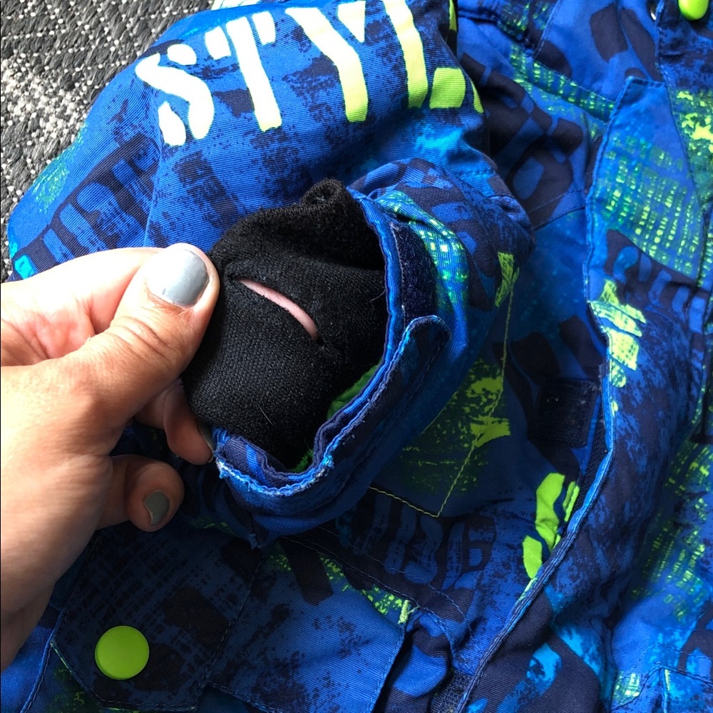 Tag Kids Blue Puffer winter Jacket with Neon Green Lining - Picture 7 of 10